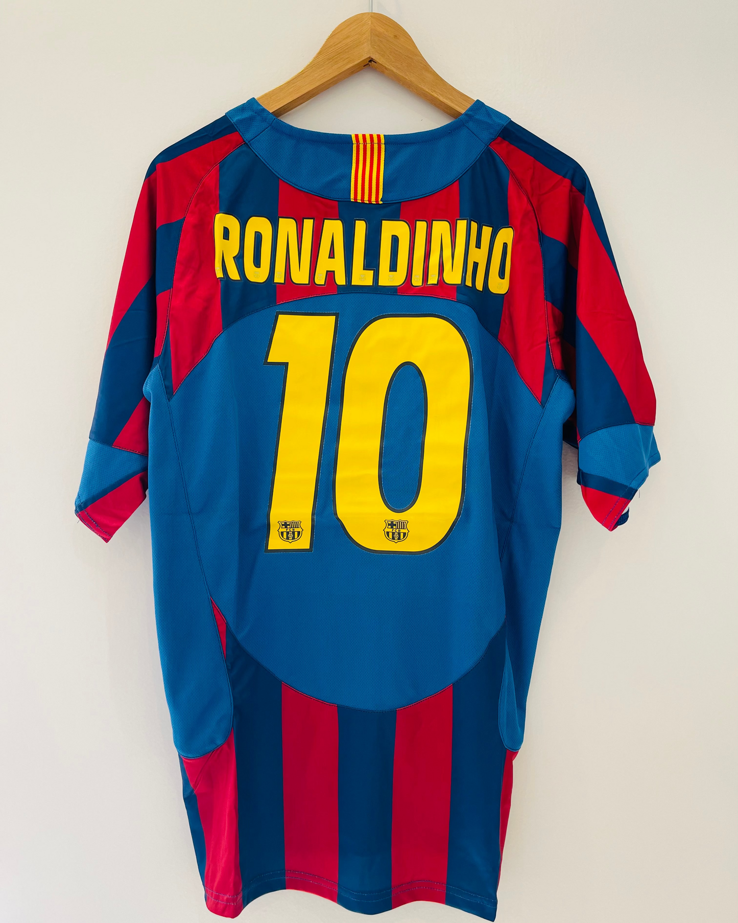 Camiseta Ronaldinho FCB Temporada 2006